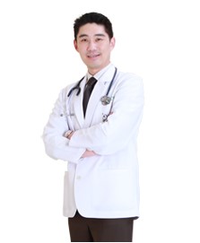 松杰（Somjate）医生